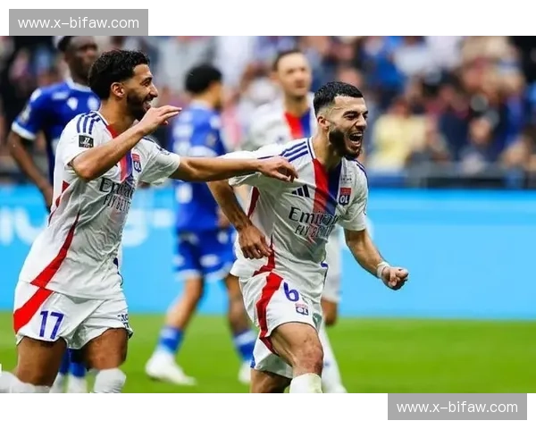 法甲纪录片：在光影里看见激情与真实